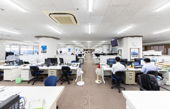 本社3Fオフィスフロア